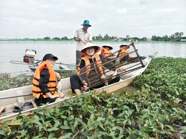 Tour Cần Thơ - Đồng Tháp - Trải Nghiệm Bắt Cá Mùa Nước Nổi | Khởi hành hằng ngày | GIÁ CHỈ TỪ 890.000Đ