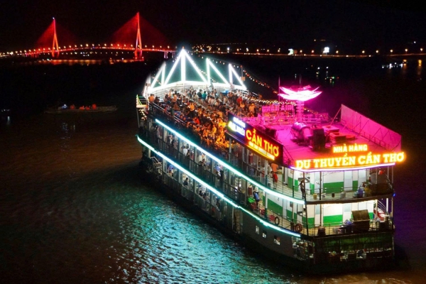 Tiệc Tối Du Thuyền – Thưởng Thức Đờn Ca Tài Tử - Ngắm Pháo Hoa & Trình Diễn Dron Light Tại Lễ Hội Văn Hóa Sông Nước 2025