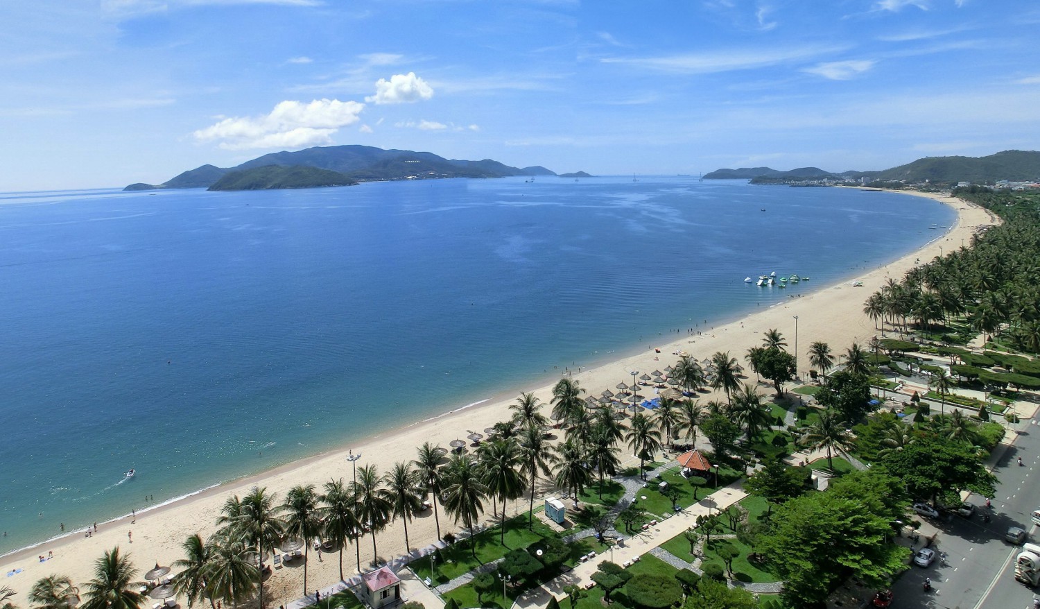 BIỂN TRẦN PHÚ NHA TRANG